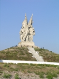  монумента